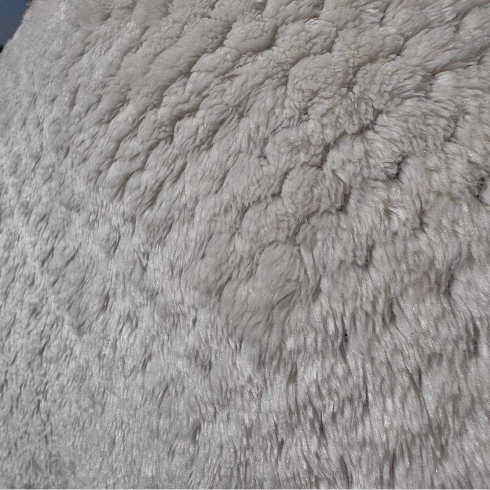 Elegant White-Cream Teddy Jacket - Picture 9 of 11